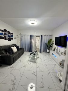 270 NW 71st Ave APT 4