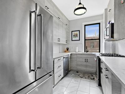 130 W 16th St APT 67