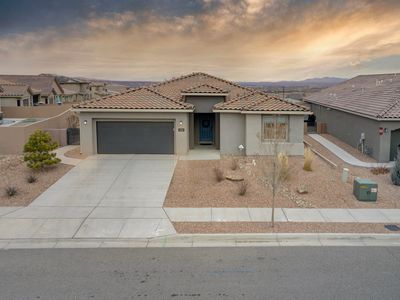 2768 Kings Canyon Loop NE