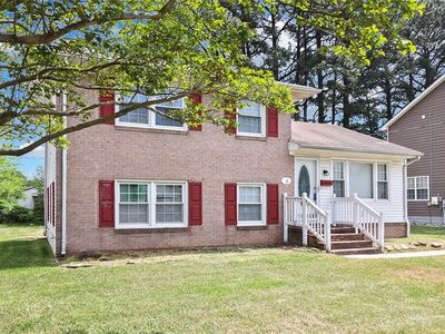 18 Janet Dr