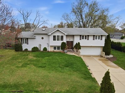 22W630 Armitage Ave