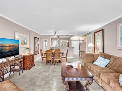 201 SE 11th Ter APT 303
