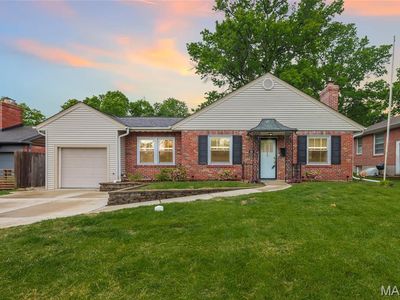 986 Glenbrook Ave