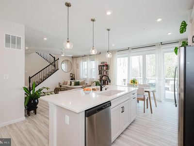 336 Bay Club Pkwy