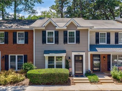 104 Courtyard Ter