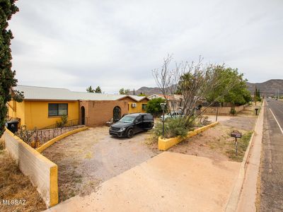 1396 S Naco Hwy