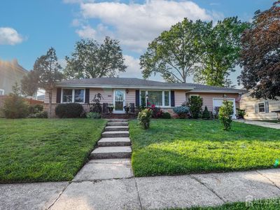 496 Outlook Ave