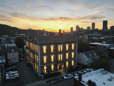 120 S 15th St APT 202