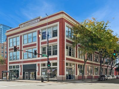 2000 S Michigan Ave APT 304