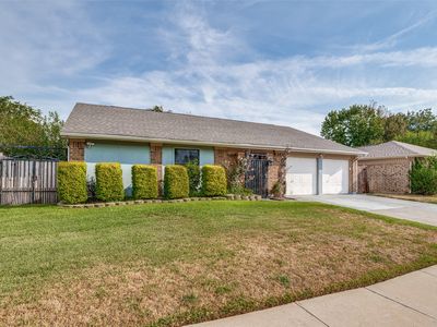 2307 Busch Dr