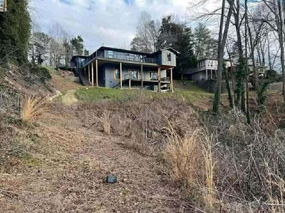 107 Mandalay Rd