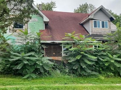 Property at 2080 E Empire Ave, Benton Harbor, MI