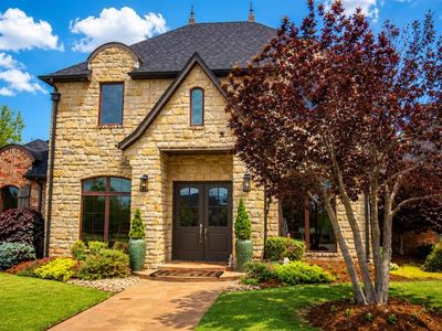 8825 Legacy Crossing Dr
