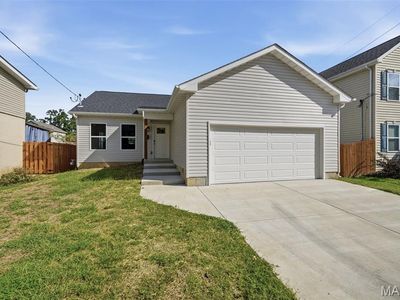 125 E Arlee Ave