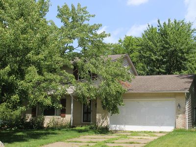 Property at 8700 N Gateway Dr, North Royalton, OH