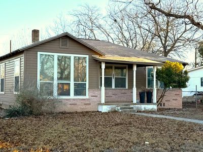 420 Stonewall St N