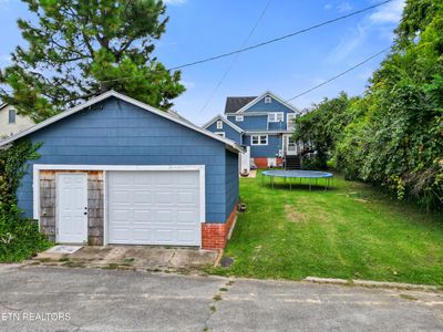 606 W Main St