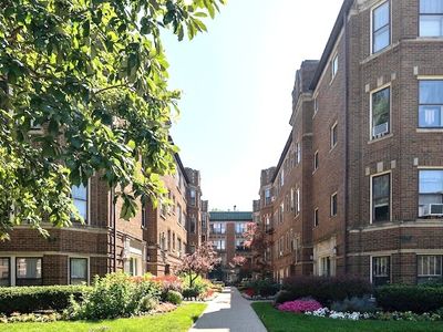 719 Hinman Ave APT 2E