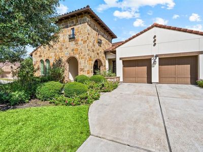 34 Woodglade Way