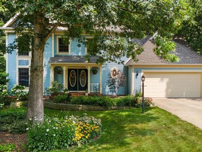 331 E Eller Dr