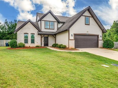 689 Shelton Cove Ln