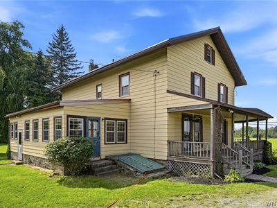 Property at 14060 Maple St, Albion, NY