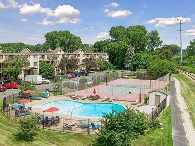 1304 Medicine Lake Dr W #320