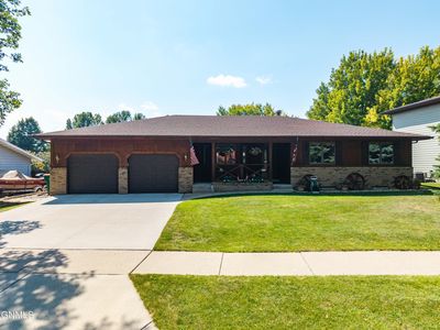 203 W Brandon Dr