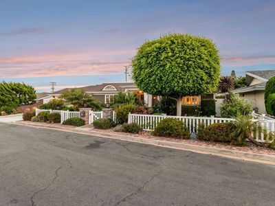 3651 Liggett Dr