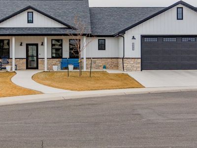 1090 Morning Glory Ln