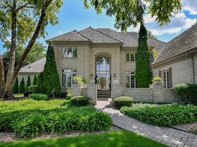 38W601 Clubhouse Dr