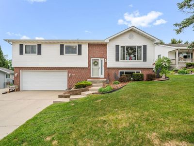 3227 Windsor PLACE