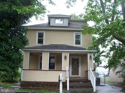9 W Adams St