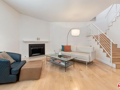 1830 Colby Ave APT 9