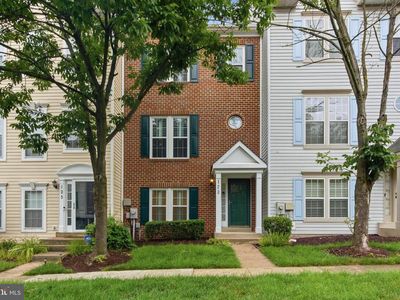 123 Blackbird Hill Ln