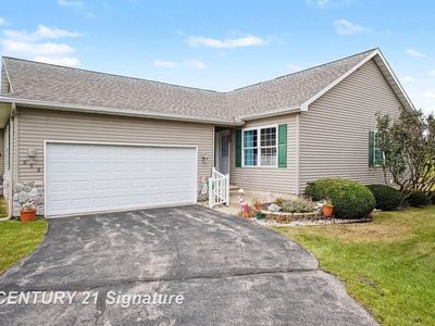 512 Hampton Lake Dr