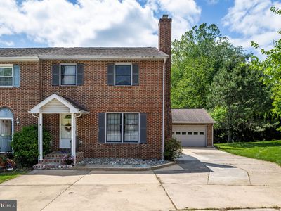 1 Wellington West Dr