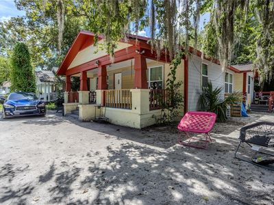 907 NW 4TH PLACE