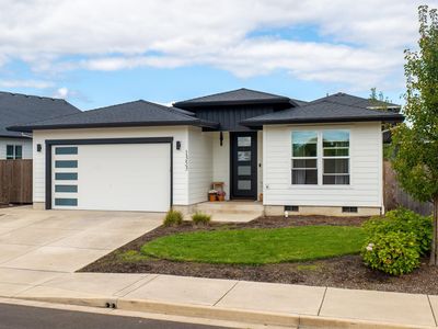 1353 Dalton Ct