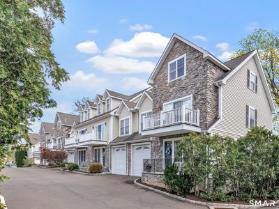 39 Maple Tree Avenue #15