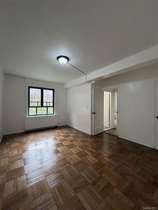 1503 Metropolitan Ave APT 4F