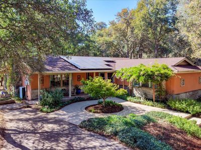 18088 Gray Oak Dr