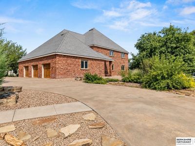 6525 Rolling Hills Ct