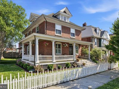 251 3rd Ave