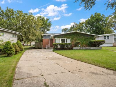 7001 Ash Pl