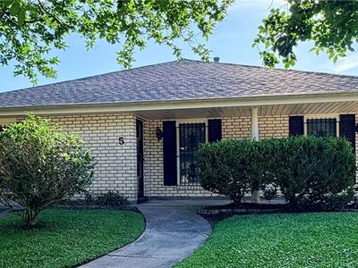 5 Brittany Dr