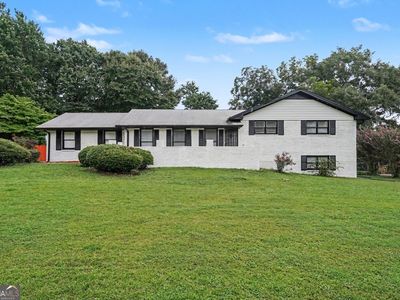 8806 Twin Oaks Dr