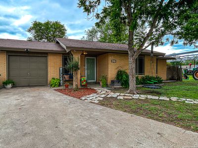 802 W Carter