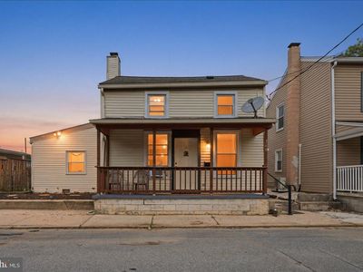 260 W Walnut St