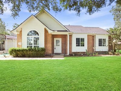 1945 Dorothy Ln